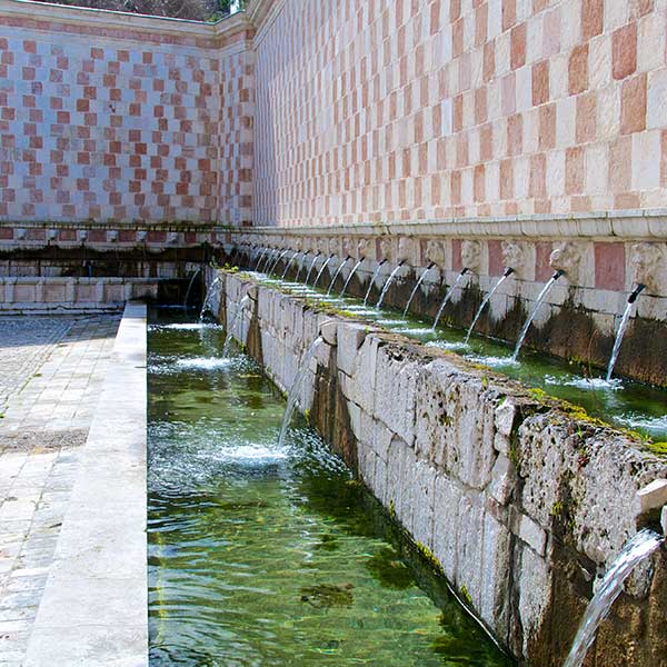 Fontana delle 99 Cannelle - L'Aquila