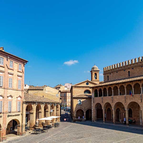 Piazza del Popolo - Offida